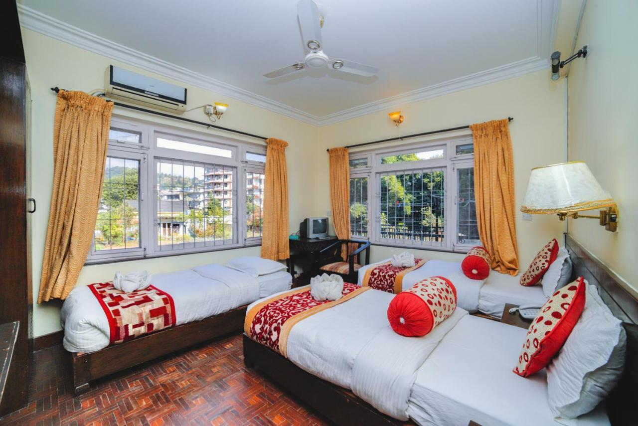 Hotel Panorama Pokhara Buitenkant foto