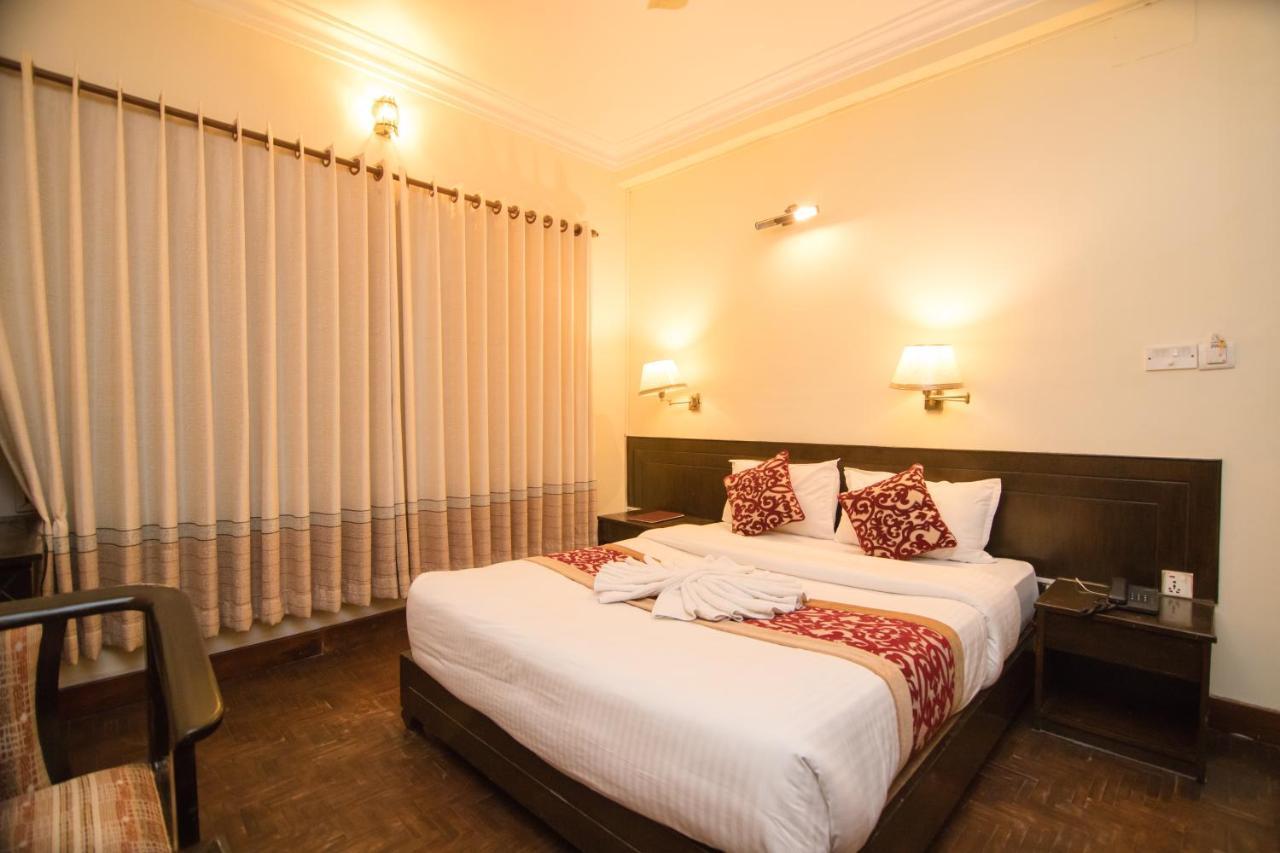 Hotel Panorama Pokhara Buitenkant foto